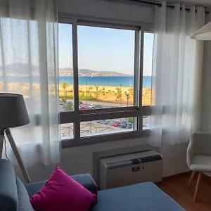 apartamento-en-primera-linea-de-mar-empuriabrava.topcostabravahotels.com/